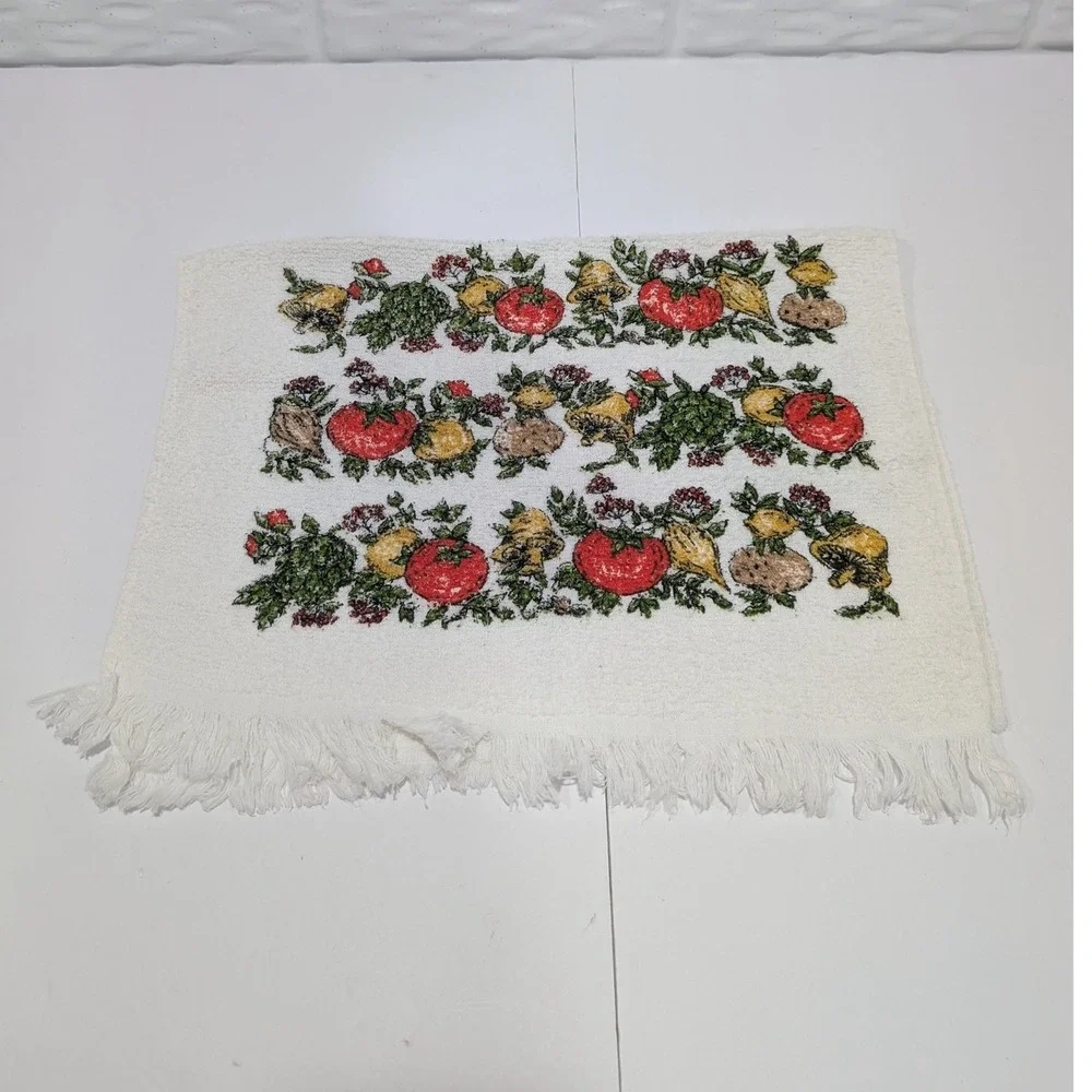 Vintage 70s Vegetable Print Terry Cloth Hand Towel White Fringe Harvest Mushroom